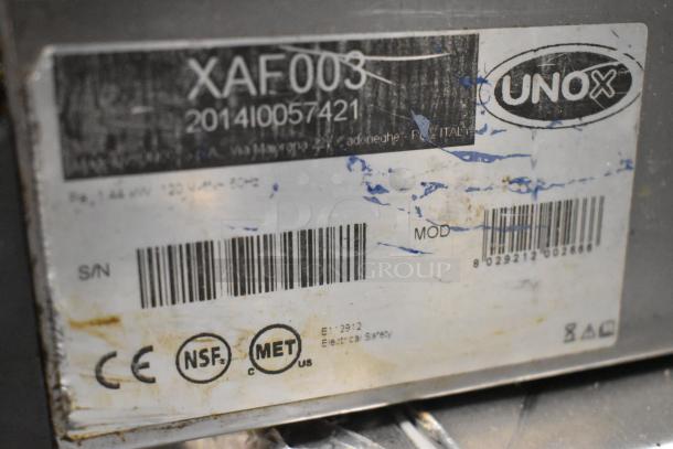 Cadco Unox Roberta XAF003 convection oven label showing model, serial number, and safety certifications.