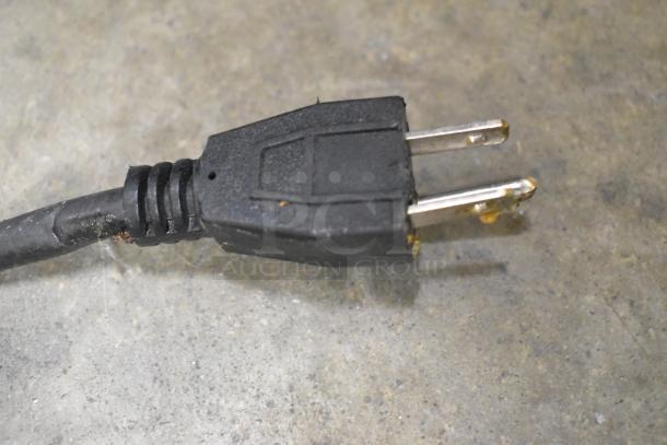 2019 OY-828 Metal Countertop Popcorn Machine plug, 110 Volts, 1 Phase, showing standard electrical prongs.