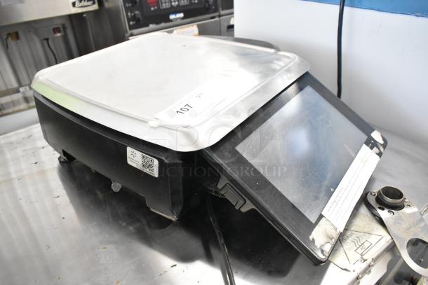 2016 Hobart HTi Commercial Metal Food Scale, countertop model. Features stainless platform and digital screen. 120/208-240V, 1 phase.