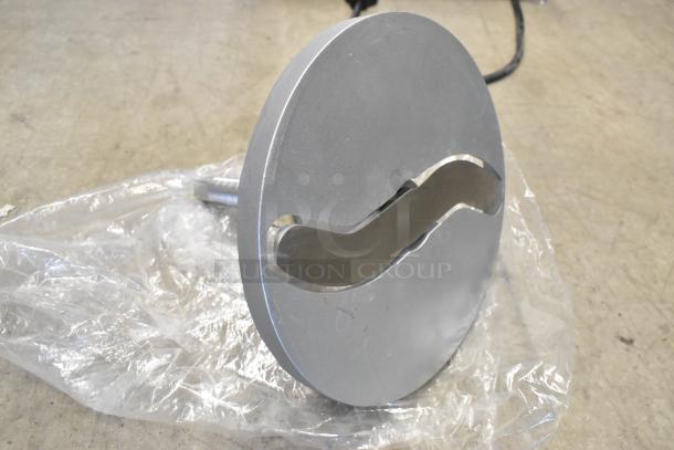 BRAND NEW 190M22HSKNIF slicer knife for #22 attachments, scratch and dent condition, silver metal, sealed in plastic.