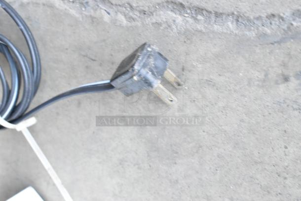 GT-180 Metal Bug Zapper power cord. Shows standard 115V plug. Cord appears in used condition. Model GT-180.