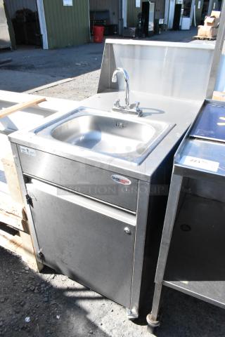 QualServ stainless steel portable single bay sink with faucet, on commercial casters, durable finish, logo visible.