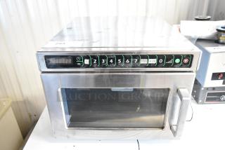 Menumaster MDC182 stainless steel commercial microwave oven, 208/230V, 1 phase, featuring intuitive controls and robust construction.