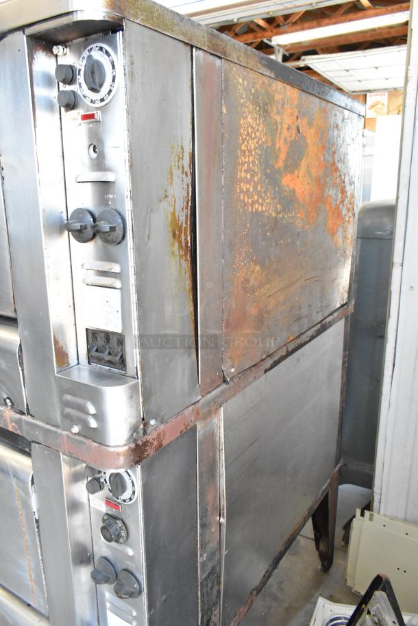 Blodgett 1201-R stainless steel single deck pizza oven with cooking stones, electric, on metal legs, visible rust, 230-240V, 1 phase.