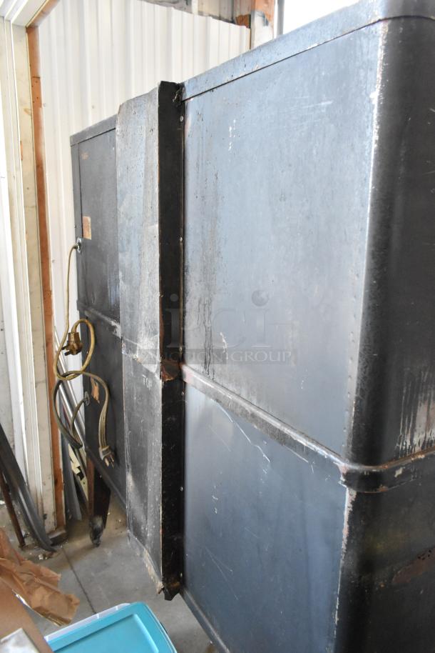Blodgett 1201-R stainless steel single deck pizza oven with cooking stones, on metal legs. 230-240V, 1 phase, used condition.