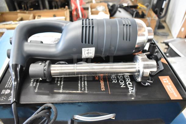 BRAND NEW SCRATCH AND DENT! AvaMix 928IBHD12 12" heavy-duty immersion blender, 1 1/4 hp, 120V, tested and working.