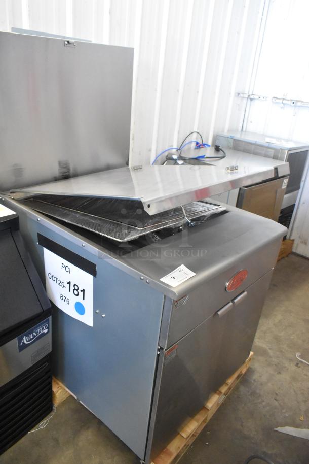 Brand new Avantco 177FBF2624NG stainless steel fryer, 150-170 lb capacity, natural gas powered, 120,000 BTU. Scratch on lid.