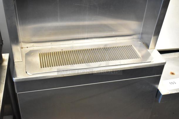 Taylor 8752-27 stainless steel single flavor soft serve machine on casters. Uses 208/230 volts, 1 phase. Commercial use.