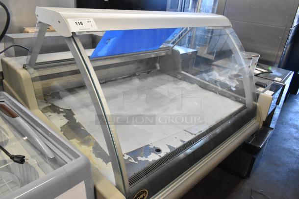 Lowe Metal Commercial Deli Display Case Merchandiser, glass front, beige trim, visible wear, auction tag #118.