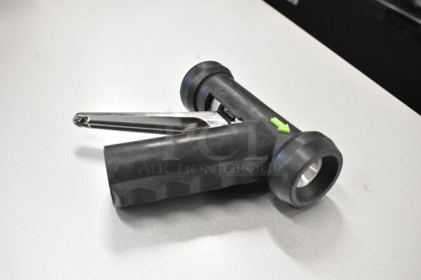 Brand new Frymaster 8101494 caster, 4" without brake, swivel model HP8101494. Features scratch and dent condition.