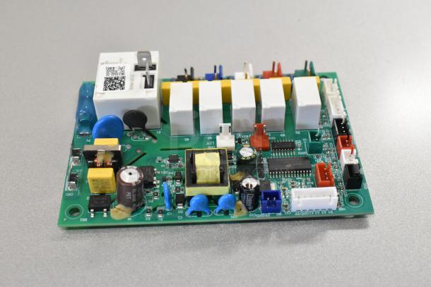 Avantco Ice 19499269 printed circuit board for select ice machines, brand new, features multiple connectors and components.