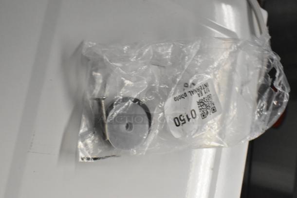 Bag of new parts including a screw and cover from Avantco 19386193, labeled internal photo 0150.