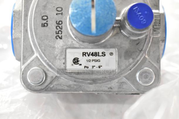 Hoshizaki SP-5676 Kms Thermostat with Bulb Holder Kit, labeled RV48LS, 1/2 PSIG, new condition, slight scratches.