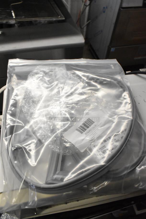 Three brand-new gasket items in plastic packaging, including Moffat M232667 Door Seal and Hoshizaki Drawer Gaskets 2A5192-19 and 2A5192-16.