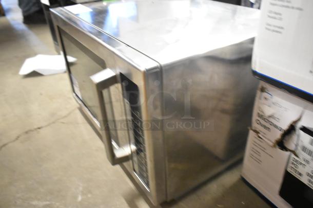 2021 Amana RCS10TS stainless steel commercial countertop microwave oven, 120 volts, 1 phase, lightly used.