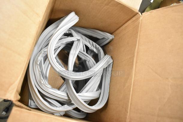 Brand new HP966067 gray gasket in a box, for True Refrigeration; minor scratches and dents visible.