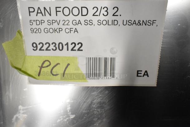 31 new scratch and dent Vollrath 30122 Super Pan V, 2/3 size, anti-jam stainless steel pans, 22 gauge. Label lists 92230122.