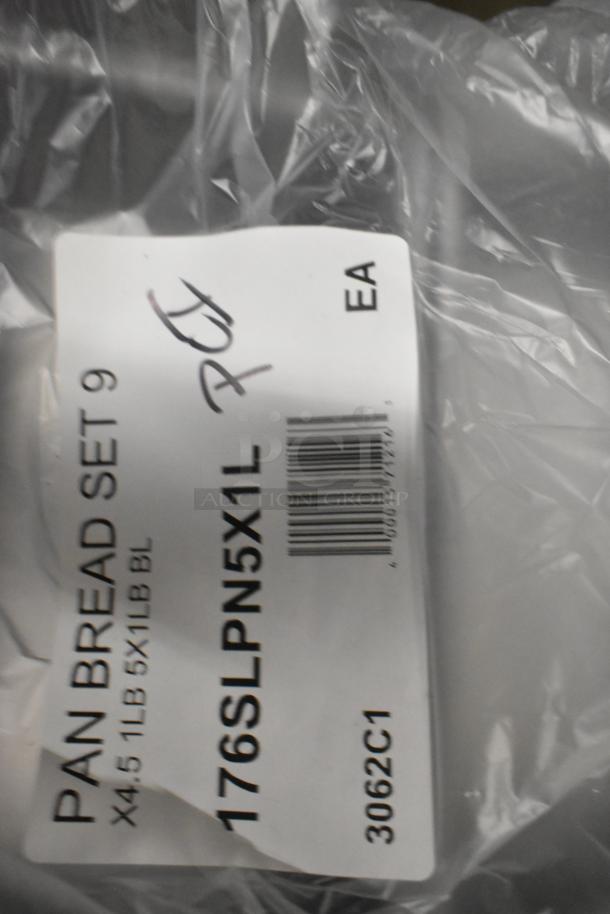 Plastic-wrapped Baker's Lane 1 lb. bread pan with label "PAN BREAD SET 9," item code 176SLPN5X1L, condition new.