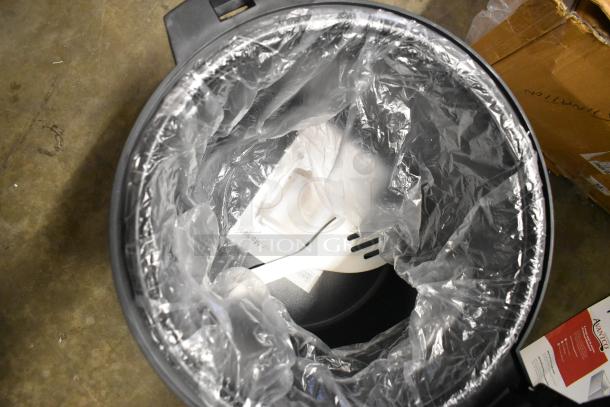 Brand new 2024 Galaxy 177RWGB90 electric rice warmer, 90 cup capacity. Scratch and dent condition, 120V, 1 phase.