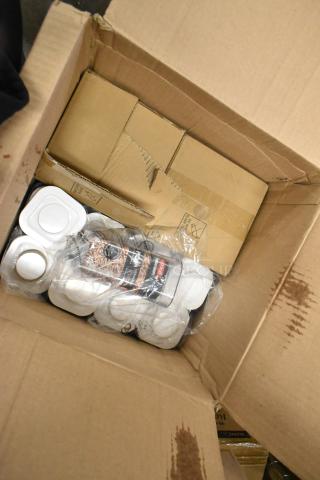 Box of 29711234200 OXO Good Grips 0.5 Qt. Clear SAN Plastic Food Storage Containers with White POP Lids, new condition.