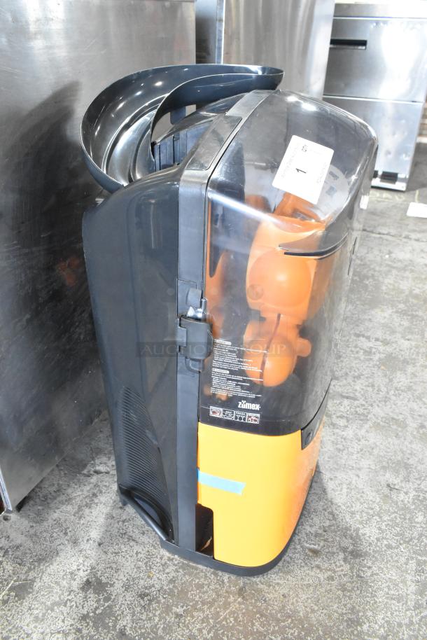 2025 Zumex MINEX Metal Citrus Juicer, commercial countertop model, 100-240V, 1 Phase, features visible labels and intake chute.