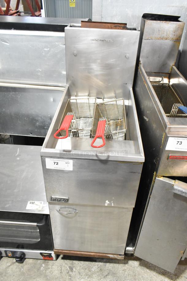 Pitco Frialator 40C stainless steel commercial deep fryer with 2 metal baskets, natural gas powered, 105,000 BTU, used condition.