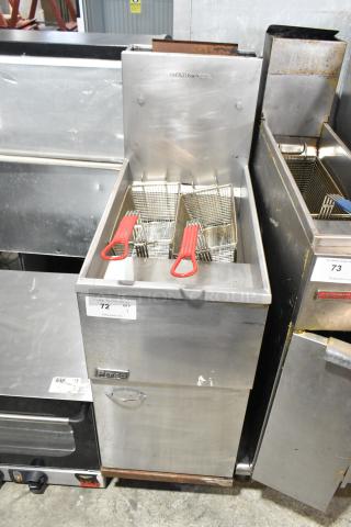 Pitco Frialator 40C stainless steel commercial deep fryer with 2 metal baskets, natural gas powered, 105,000 BTU, used condition.