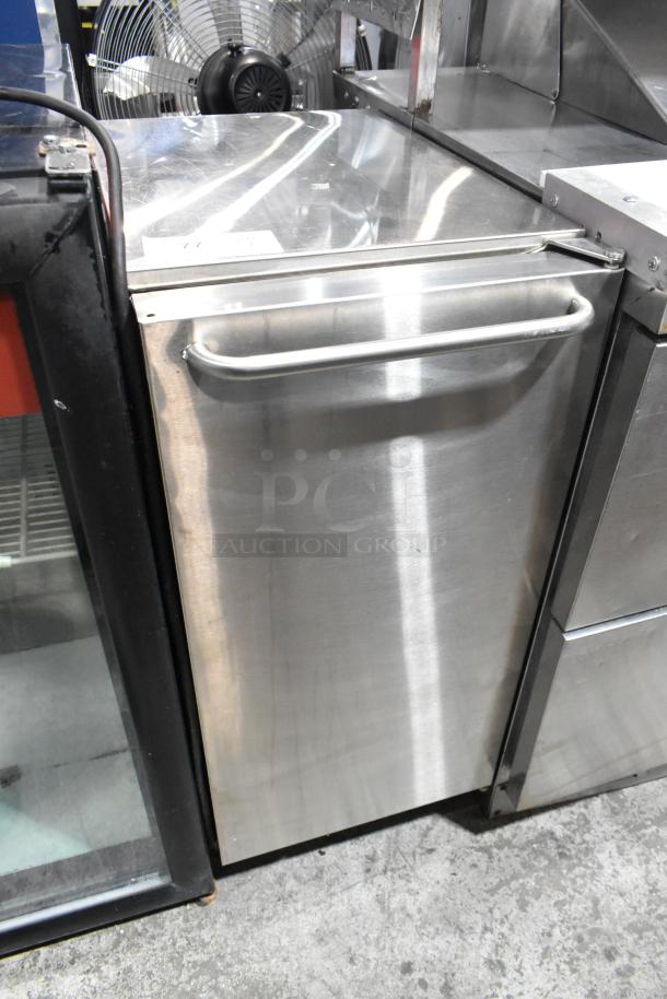 2021 Scotsman CU50GA-1C stainless steel ice machine, commercial, self-contained, 115V, 1 phase, excellent condition.