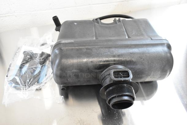 BRAND NEW Flushmate M-101526-F3A 1.6 GPF replacement system with push button. Slight cosmetic dents visible.