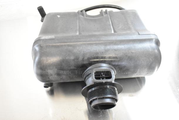BRAND NEW Flushmate M-101526-F3A 1.6 GPF Replacement System, slight scratches, with push button, black tank.