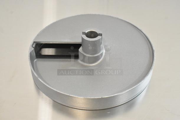 BRAND NEW SCRATCH AND DENT! Robot Coupe 28114W 25/32" Dicing Kit, silver, visible minor blemishes.