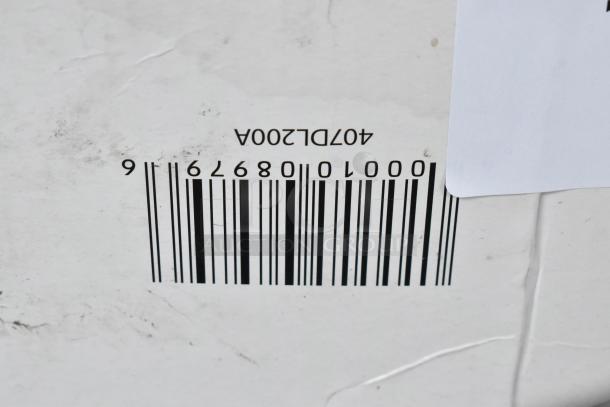 Barcode and model number "407DL200A" on packaging for Choice Classic 8 Qt. Full Size Chafer, new with scratches and dents.