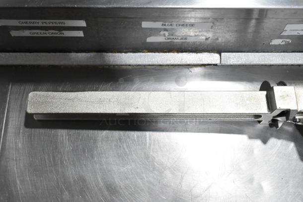 BRAND NEW SCRATCH AND DENT! Garde 407 metal commercial can opener, stainless steel, ergonomic design, minor scratches.