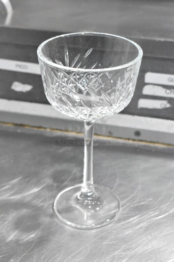 Pasabahce Timeless Vintage Nick and Nora Glass, 5.75 oz, crystal pattern, new condition, Steelite International.