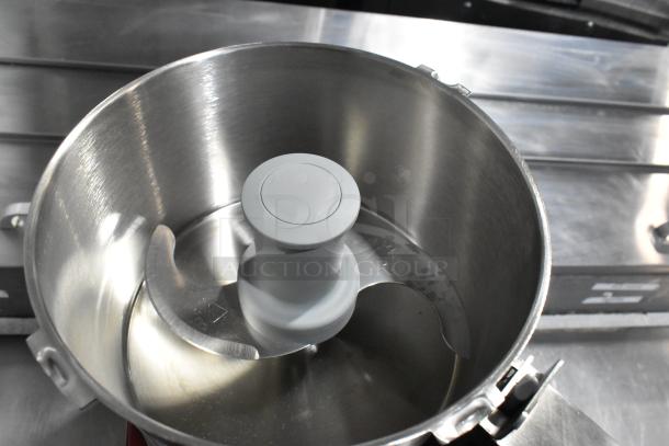 Brand new Robot Coupe R2UB 3 Qt. stainless steel batch bowl food processor with S blade, 1 hp, 120V, 1 phase.