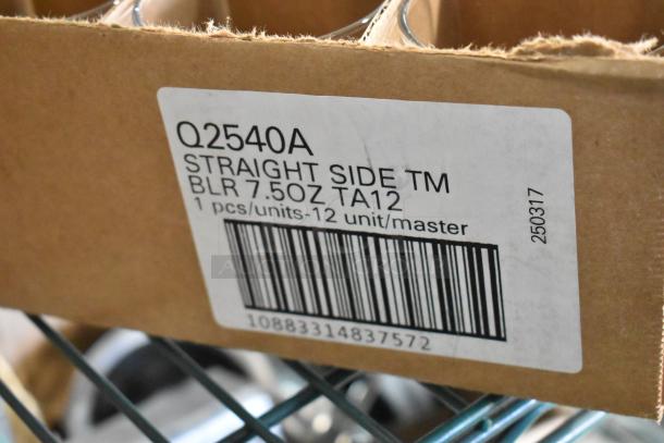 Box label showing Q2540A Arcoroc 7.5 oz. Rocks Glass, 12 units per box, by Arc Cardinal. New condition, scratch and dent sale.