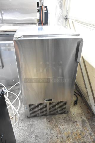 2019 Whynter MIM-14231SS Stainless Steel Self Contained Undercounter Ice Machine. 115 Volts, 1 Phase. - Item #1201325
