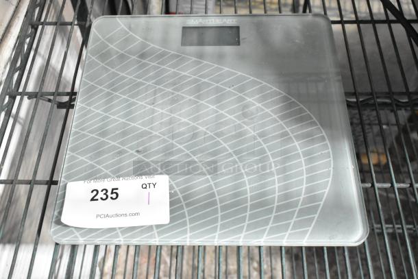 Smart Heart 19-103 Scale, glass surface with geometric design, digital display. Auction label shows item number 235.