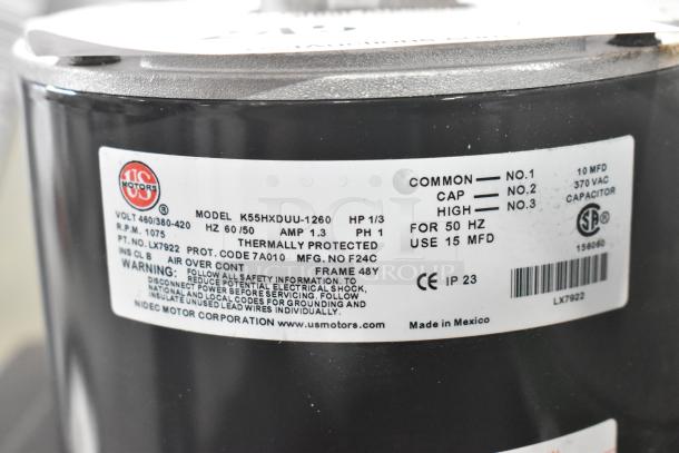 2 US Motors, models LX7922 and K55HXDUU-1260, 460/380-420V, 1 phase, thermal protection, CE marked, Made in Mexico.