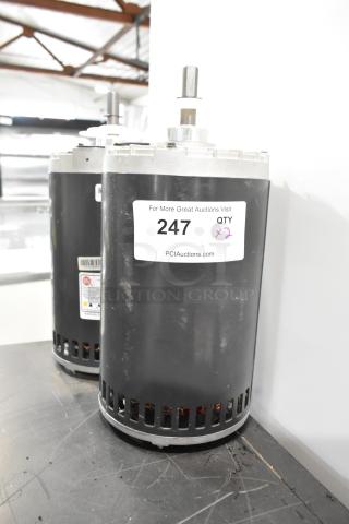 2 Hussmann P63SYAAD-1115 fan condensers, polyphase, 208-230/380-460V, 3 phase, quantity 2. Auction label visible.