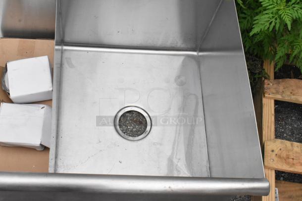 BRAND NEW SCRATCH AND DENT! Steelton 522US21821 utility sink, two-compartment, stainless steel, 18"x21"x14", for 8" faucet.