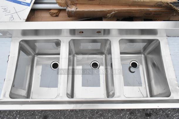 Stainless steel 3-bay back bar sink, Brand New Scratch and Dent, with dual drain boards, Regency 600B31014213.