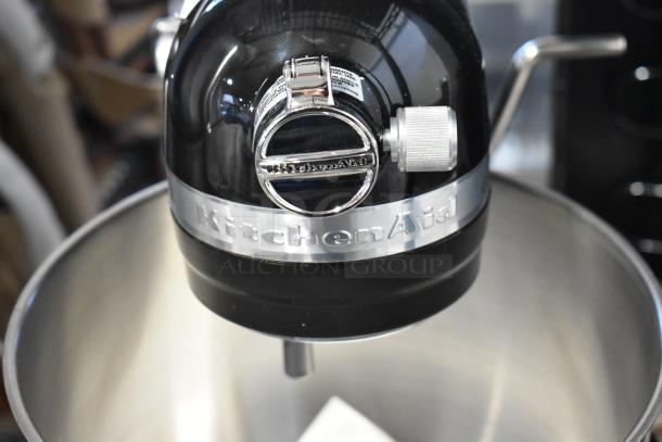 KitchenAid KSM8990OB metal countertop planetary dough mixer with metal mixing bowl, visible brand logo, excellent condition.