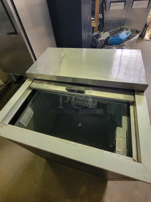 Stajac HBC-25 ice cream dipping cabinet, stainless steel, open top, visible labeling, ideal for shops, good condition.