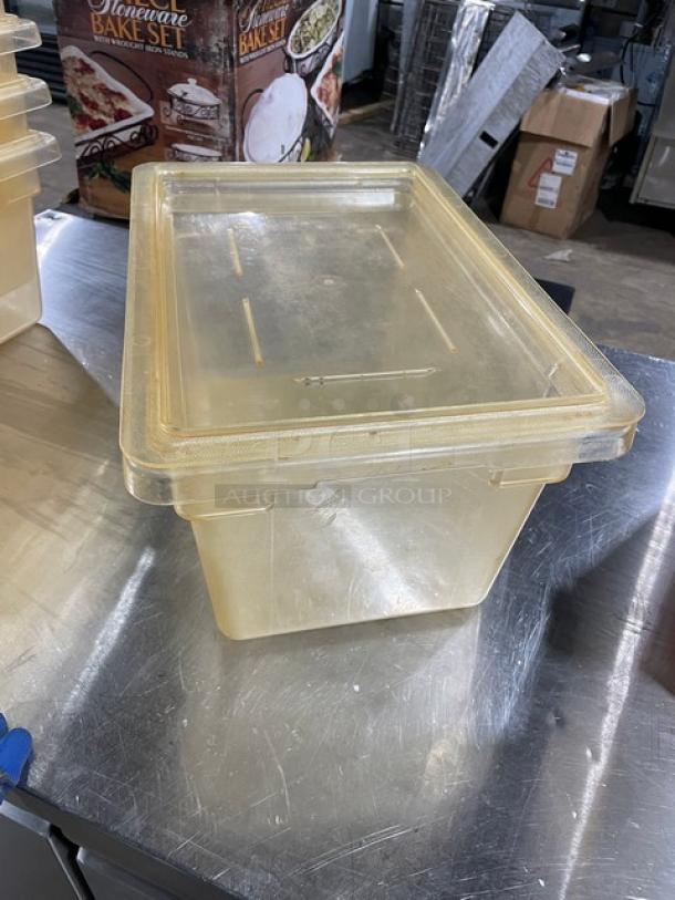 Cambro commercial clear food storage container with lid, lightly used. Durable plastic, ideal for kitchen or restaurant use.