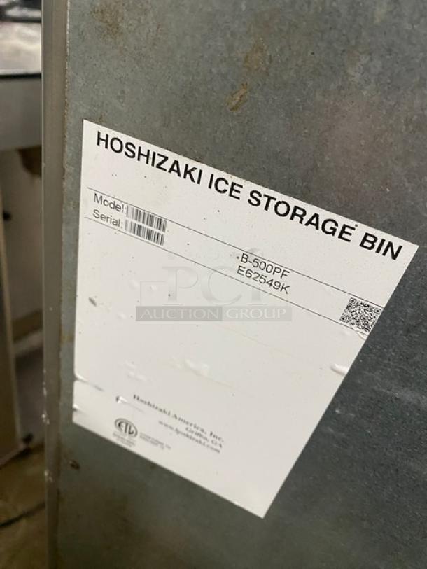 Hoshizaki commercial ice machine/storage bin combo, model F-801MAH/B-500PF. Energy Star certified, serial E05603K/E62549K.