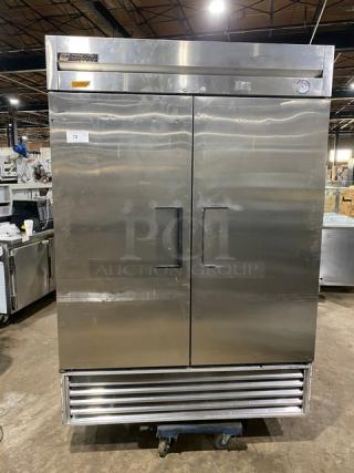 True T-49F Commercial Stainless Steel 2 Door Freezer, features poly coated wire rack, 115V, excellent condition.