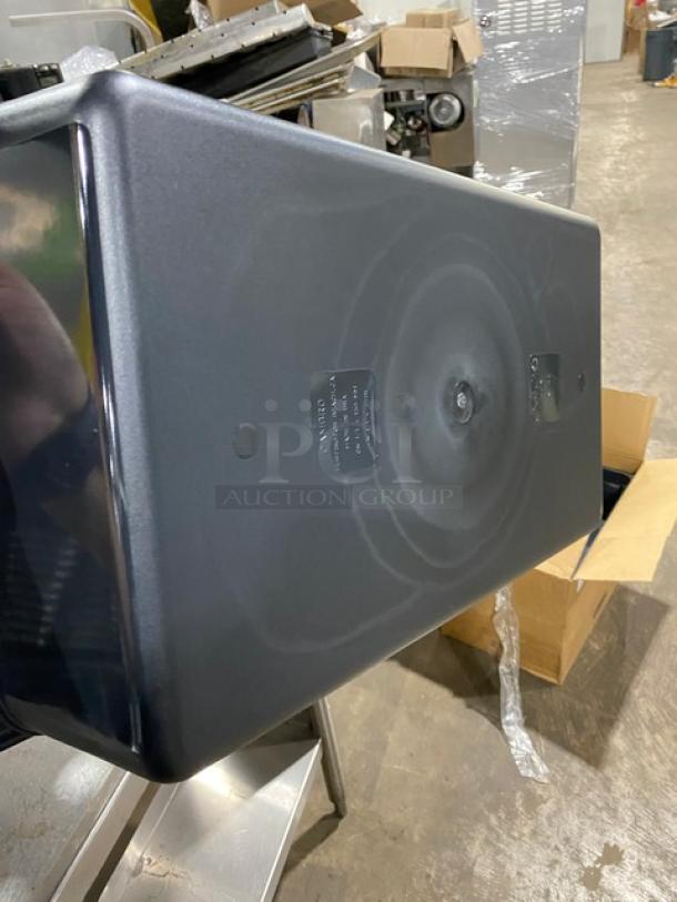 NEW Cambro black onyx full-size food pan, 6" deep, commercial grade, pristine condition, labels indicate make and model.