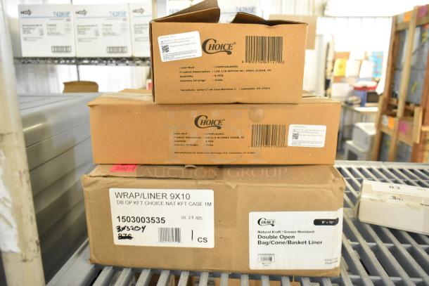 Boxes of Choice polycarbonate food pan lids and Kraft liner bags on warehouse shelf, labeled with product details.