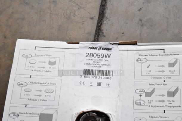 Box for Robot Coupe food processor blades, model 28059W, with diagrams and labels for grater, julienne, dicer, and slicer.